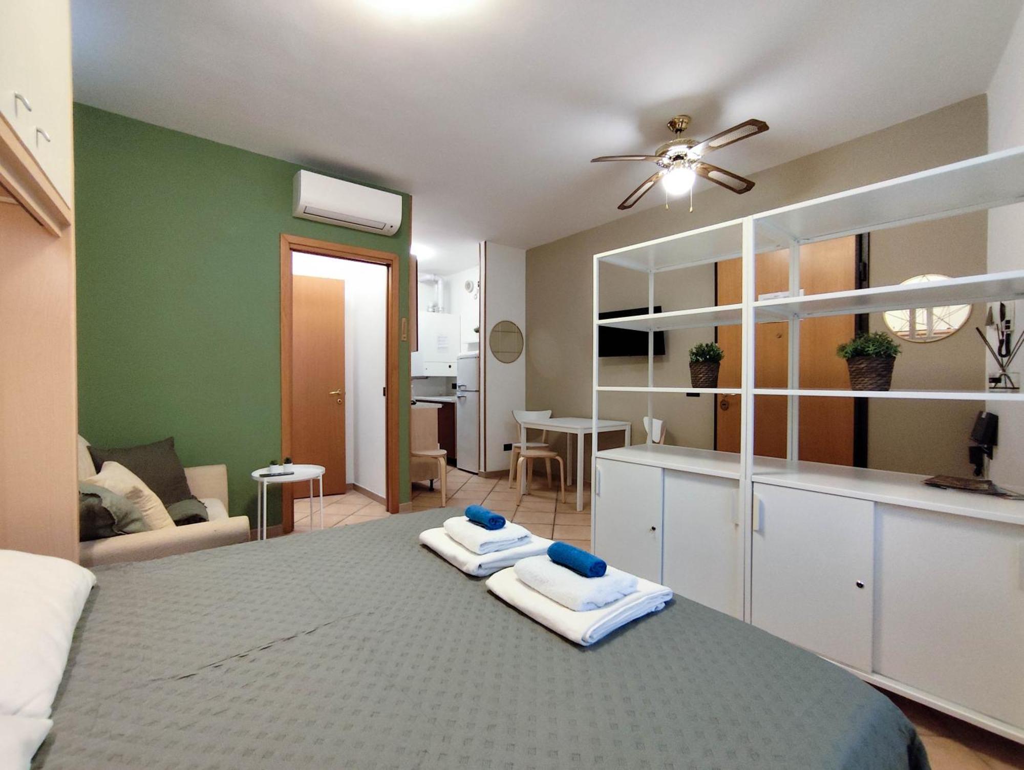 Nel Centro Di Desenzano Apartment Desenzano del Garda Ngoại thất bức ảnh